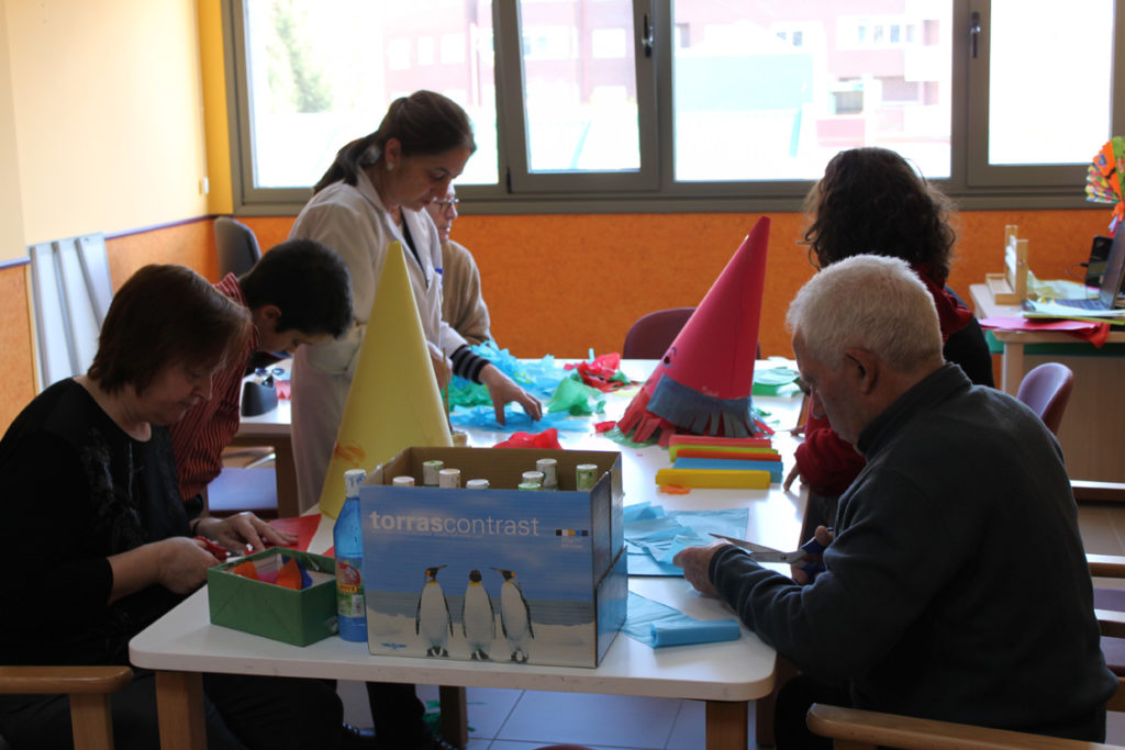 carnaval intergeneracional niños ludoteca activate junior y usuarios